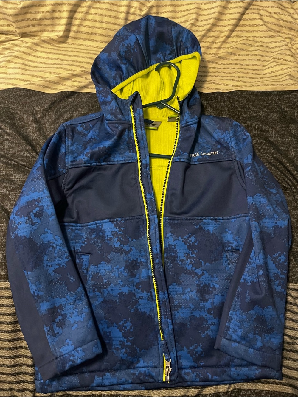 boys zip up jacket